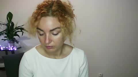 Snapshot of reddgirll chatting on 01-26-25, 06:27 reddgirll online show from 01-26-25, 06:27