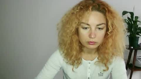 Snapshot of reddgirll chatting on 02-04-25, 08:35 reddgirll online show from 02-04-25, 08:35