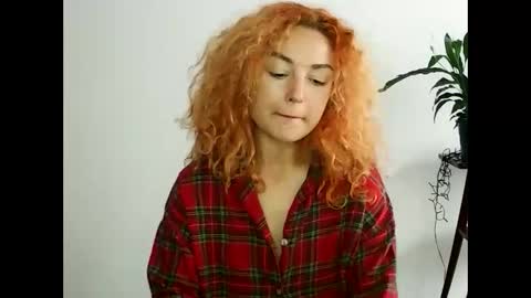Snapshot of reddgirll chatting on 02-16-25, 10:32 reddgirll online show from 02-16-25, 10:32