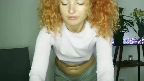 Snapshot of reddgirll chatting on 02-16-25, 06:10 reddgirll online show from 02-16-25, 06:10