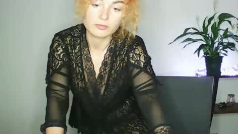 Snapshot of reddgirll chatting on 02-17-25, 09:19 reddgirll online show from 02-17-25, 09:19