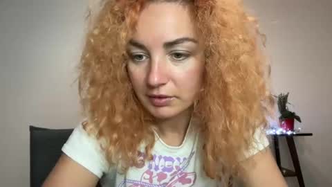 Snapshot of reddgirll chatting on 02-20-25, 06:35 reddgirll online show from 02-20-25, 06:35