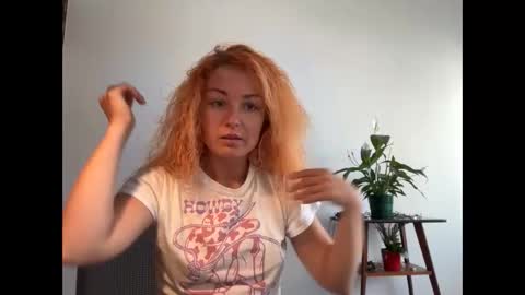 Snapshot of reddgirll chatting on 02-26-25, 02:46 reddgirll online show from 02-26-25, 02:46