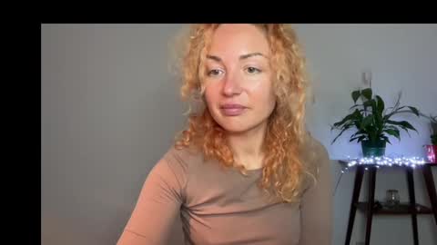 Snapshot of reddgirll chatting on 03-05-25, 12:05 reddgirll online show from 03-05-25, 12:05