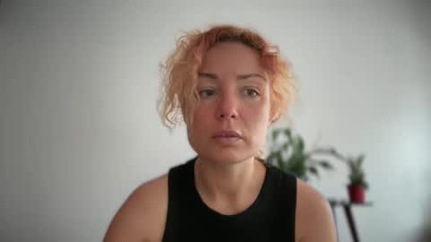Snapshot of reddgirll chatting on 03-05-25, 01:17 reddgirll online show from 03-05-25, 01:17