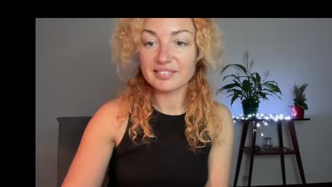 Snapshot of reddgirll chatting on 03-05-25, 06:56 reddgirll online show from 03-05-25, 06:56