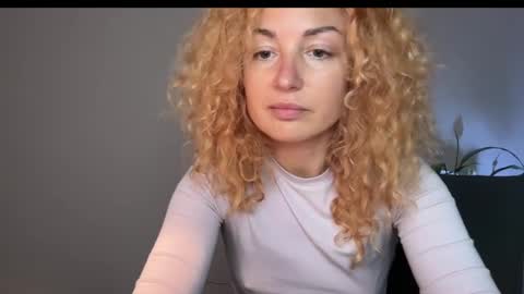 Snapshot of reddgirll chatting on 03-08-25, 05:54 reddgirll online show from 03-08-25, 05:54