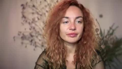 Snapshot of reddgirll chatting on 09-18-25, 06:32 reddgirll online show from 09-18-25, 06:32