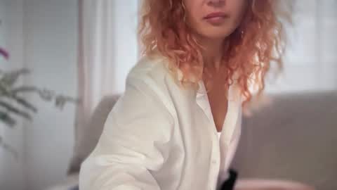 reddgirll online show from 10-23-25, 07:51