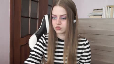 Lily online show from 05-03-26, 02:50