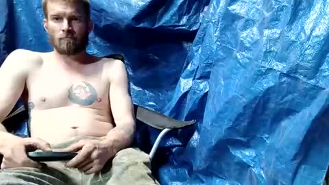 Snapshot of redheadlover828 chatting on 01-09-25, 07:42 Kevin online show from 01-09-25, 07:42