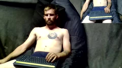 Snapshot of redheadlover828 chatting on 10-16-25, 07:26 Kevin online show from 10-16-25, 07:26