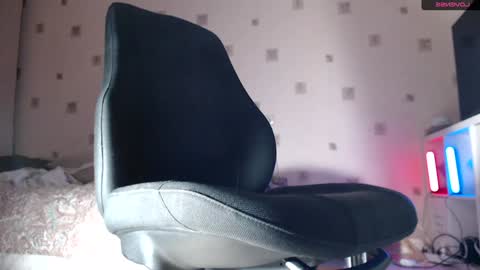 Snapshot of redheadxxl chatting on 02-03-25, 07:00 Steve Blond online show from 02-03-25, 07:00