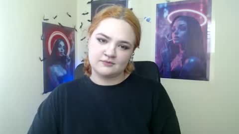 Snapshot of redhotqueen1 chatting on 05-07-26, 12:21 Rina online show from 05-07-26, 12:21