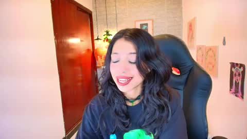 Snapshot of redhotter_ chatting on 02-21-25, 07:54 Lili Lopez online show from 02-21-25, 07:54