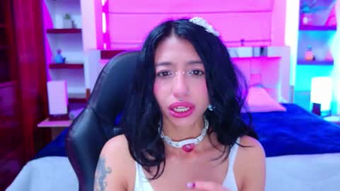 Snapshot of redhotter_ chatting on 10-17-25, 12:52 Lili Lopez online show from 10-17-25, 12:52