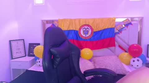 Lili Lopez online show from 06-25-26, 08:13