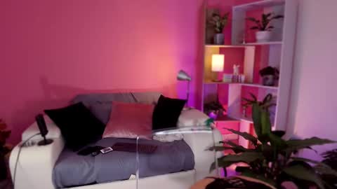 Snapshot of redjasmine_ chatting on 02-09-25, 11:46 Red Jasmine online show from 02-09-25, 11:46