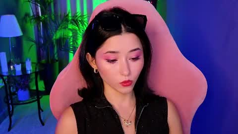 Snapshot of redmidnight_ chatting on 06-19-26, 03:38 Kiara online show from 06-19-26, 03:38