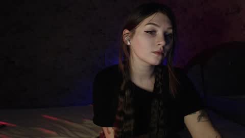 Snapshot of redmoonhead chatting on 02-18-25, 03:21 Ana online show from 02-18-25, 03:21