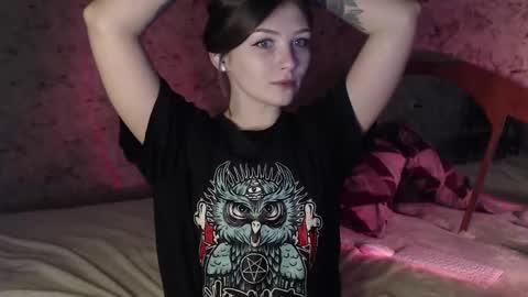 Snapshot of redmoonhead chatting on 03-05-25, 02:12 Ana online show from 03-05-25, 02:12