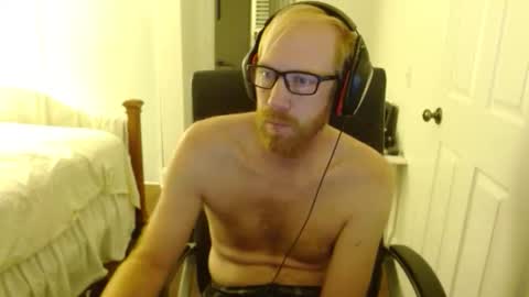 Snapshot of redrob57 chatting on 04-06-26, 06:36 redrob57 online show from 04-06-26, 06:36