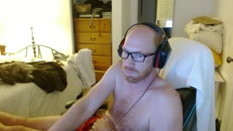 Snapshot of redrob57 chatting on 06-27-26, 12:10 redrob57 online show from 06-27-26, 12:10