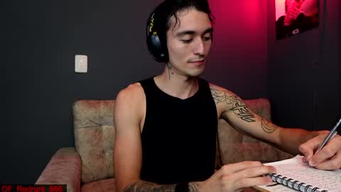 Snapshot of redrum_696 chatting on 12-10-24, 03:09 Red online show from 12-10-24, 03:09