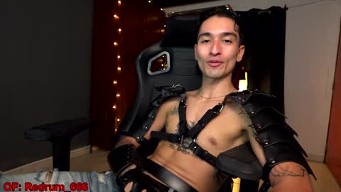 Snapshot of redrum_696 chatting on 12-28-24, 03:58 Red online show from 12-28-24, 03:58