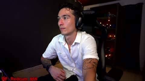 Snapshot of redrum_696 chatting on 01-05-25, 04:58 Red online show from 01-05-25, 04:58