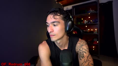 Snapshot of redrum_696 chatting on 01-06-25, 04:26 Red online show from 01-06-25, 04:26