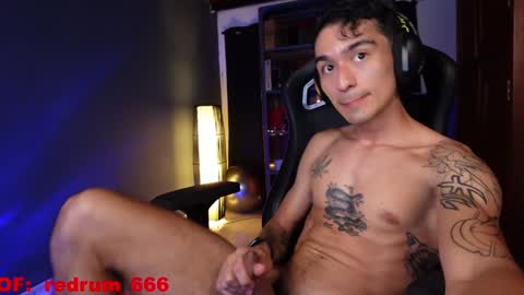 Snapshot of redrum_696 chatting on 01-10-25, 03:18 Red online show from 01-10-25, 03:18