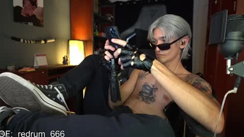 Snapshot of redrum_696 chatting on 02-04-25, 09:52 Red online show from 02-04-25, 09:52