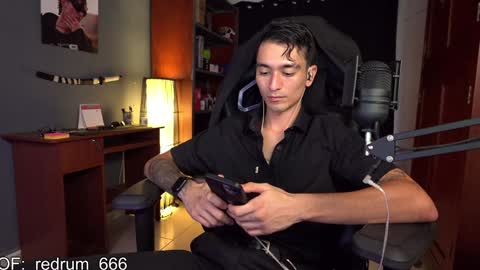 Snapshot of redrum_696 chatting on 02-07-25, 06:24 Red online show from 02-07-25, 06:24