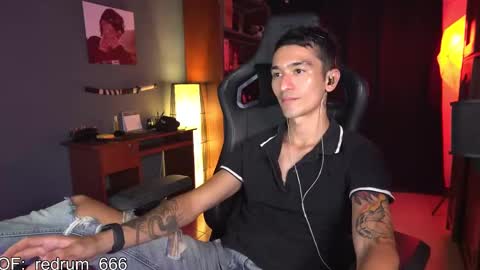 Snapshot of redrum_696 chatting on 03-10-25, 06:56 Red online show from 03-10-25, 06:56