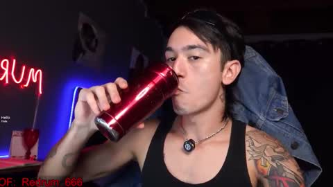 Snapshot of redrum_696 chatting on 10-14-25, 05:36 Red online show from 10-14-25, 05:36