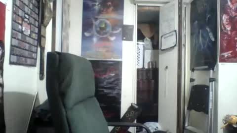 Snapshot of redrumthefool chatting on 11-25-25, 05:24 The fool online show from 11-25-25, 05:24