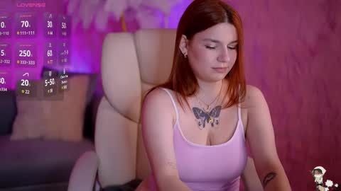 Snapshot of redshinee chatting on 02-19-25, 02:01 Mati online show from 02-19-25, 02:01