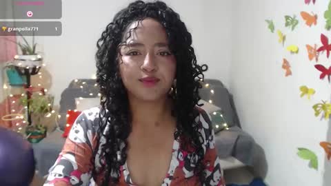 Snapshot of redvelvet_25 chatting on 12-22-25, 12:18 Velvet online show from 12-22-25, 12:18