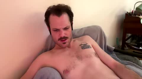 Snapshot of reed_thomas chatting on 01-08-25, 06:31 Reed Thomas online show from 01-08-25, 06:31