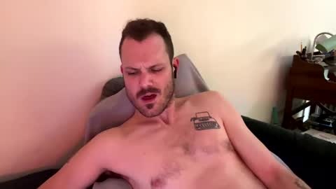 Snapshot of reed_thomas chatting on 01-25-25, 08:10 Reed Thomas online show from 01-25-25, 08:10