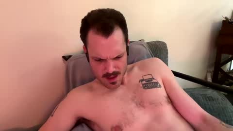 Snapshot of reed_thomas chatting on 03-03-25, 07:10 Reed Thomas online show from 03-03-25, 07:10