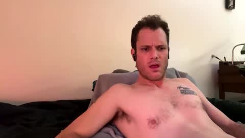 Snapshot of reed_thomas chatting on 12-15-25, 07:01 Reed Thomas online show from 12-15-25, 07:01