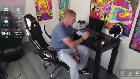 Snapshot of reel_feels_cpl chatting on 04-08-26, 11:43 Reel Feels Cpl online show from 04-08-26, 11:43