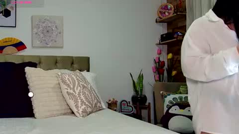 Snapshot of reese_yanella chatting on 07-26-26, 12:34 Yanella online show from 07-26-26, 12:34