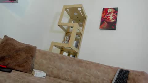 Snapshot of regiina_doll chatting on 01-11-26, 06:07 regiina_doll online show from 01-11-26, 06:07