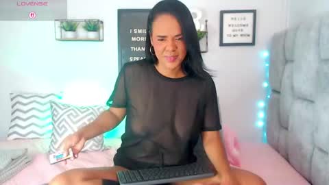 regina1819 online show from 07-24-26, 01:25