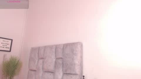 regina1819 online show from 08-05-26, 05:38