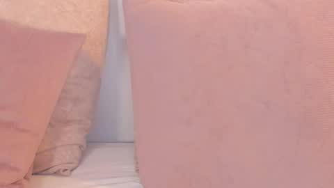 Snapshot of regina_noctixx chatting on 10-26-25, 05:46 Regina online show from 10-26-25, 05:46