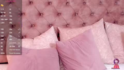 Snapshot of regina_noctixx chatting on 12-04-25, 11:02 Regina online show from 12-04-25, 11:02